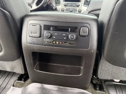 Used 2016 GMC Yukon XL SLT w/ Open Road Package image 16