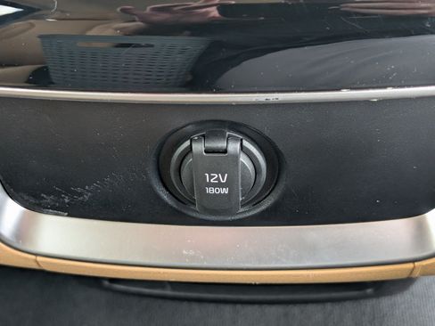 Used 2024 Kia Carnival EX FWD image 29