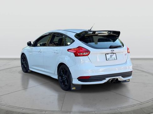 Used 2015 Ford Focus ST FWD image 4