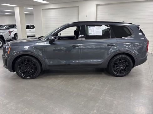 Used 2021 Kia Telluride SX w/ SX Prestige Package image 4