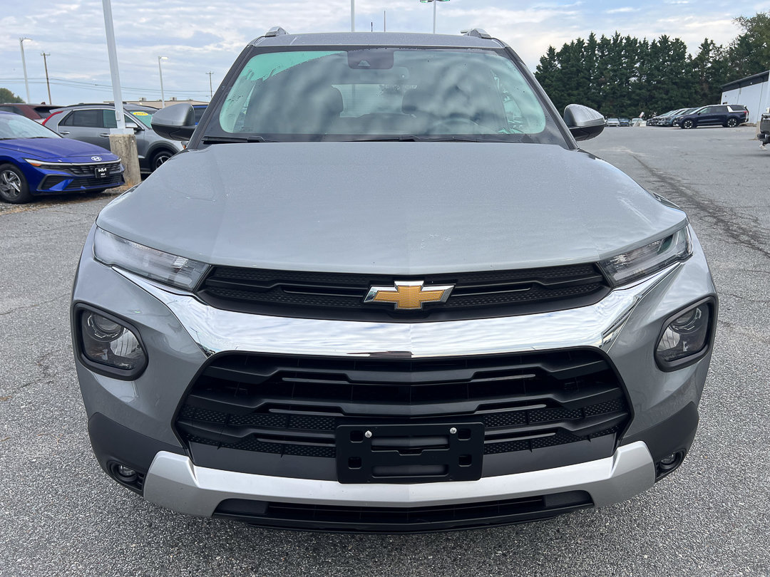 Used 2023 Chevrolet TrailBlazer LT w/ Convenience Package FWD image 12