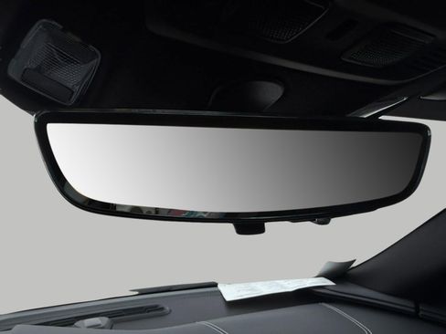 Used 2023 Chevrolet Corvette Stingray Convertible w/ 2LT image 17