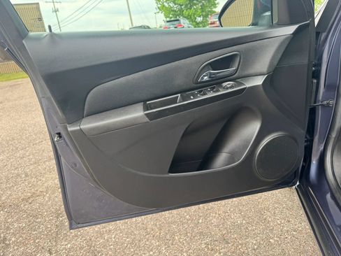 Used 2014 Chevrolet Cruze LT FWD image 23