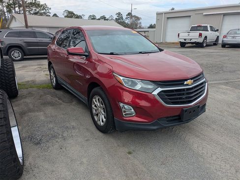 Used 2018 Chevrolet Equinox LT image 1