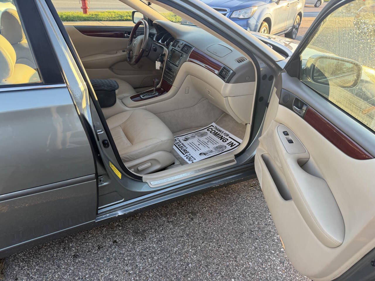 Used 2002 Lexus ES 330 FWD image 7