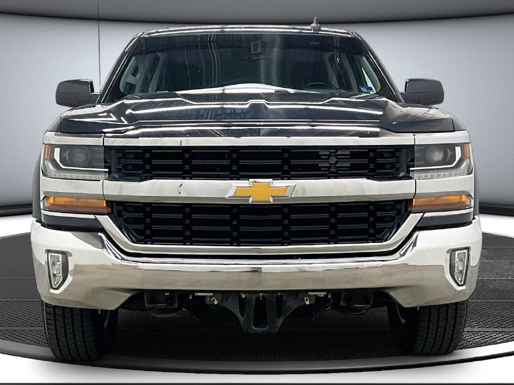 Used 2018 Chevrolet Silverado 1500 LT w/ All Star Edition AWD/4WD image 2
