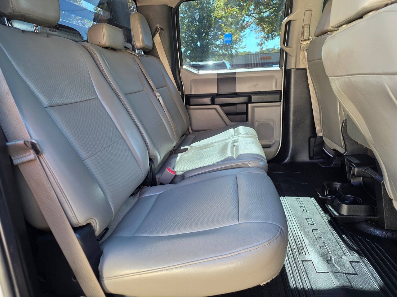 Used 2017 Ford F250 XL w/ Power Equipment Group AWD/4WD image 21