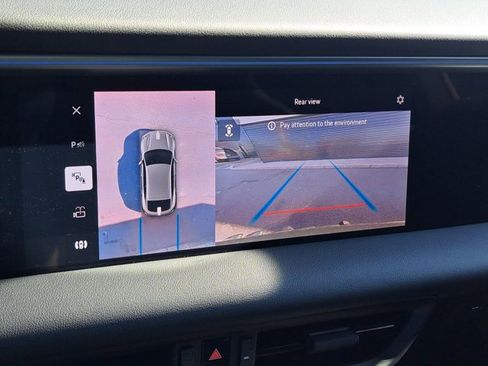 Certified 2025 Porsche Macan 4 Electric image 35