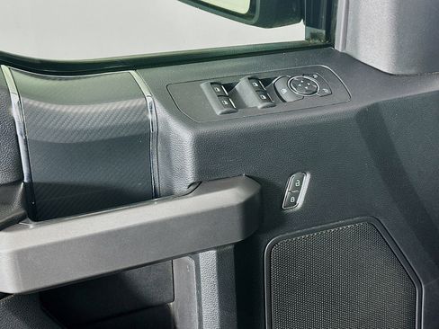 Used 2019 Ford F150 XLT w/ Equipment Group 302A Luxury AWD/4WD image 15