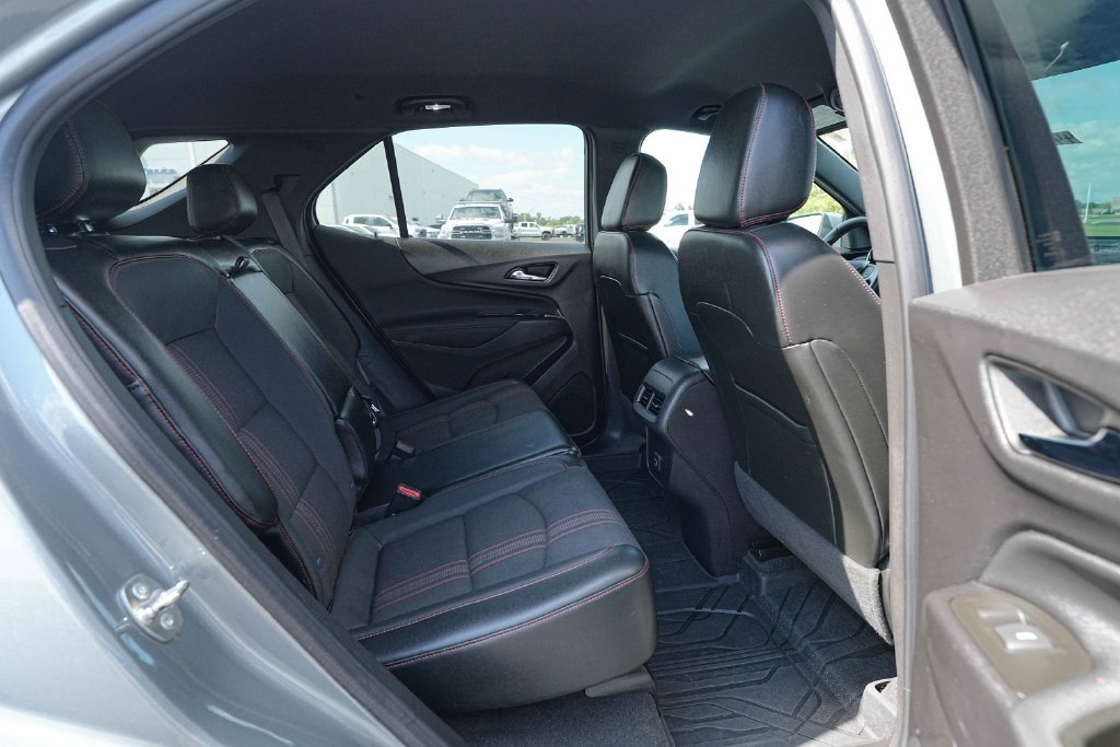 Used 2024 Chevrolet Equinox RS w/ LPO, Floor Liner Package AWD/4WD image 25