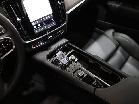 Used 2023 Volvo S90 B6 Ultimate w/ Lounge Package AWD/4WD image 29