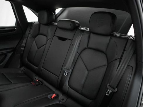 New 2026 Porsche Macan AWD/4WD image 37