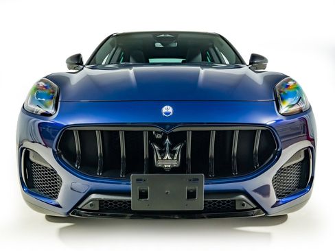 Used 2025 Maserati Grecale Modena image 11