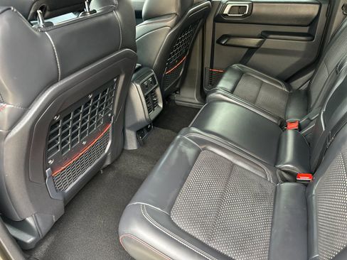 Used 2025 Ford Bronco Raptor AWD/4WD image 14