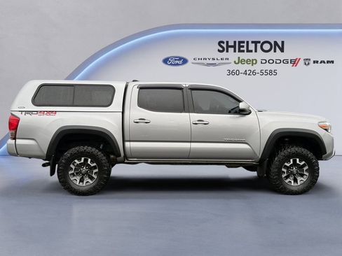 Used 2016 Toyota Tacoma image 6
