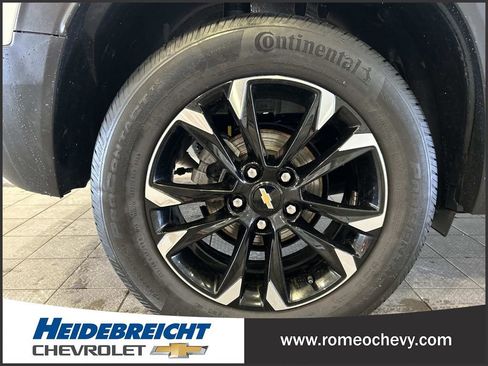 Certified 2022 Chevrolet TrailBlazer LT w/ Driver Confidence Package image 9