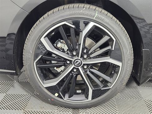 New 2025 Nissan Altima 2.5 SR w/ SR Premium Package image 15