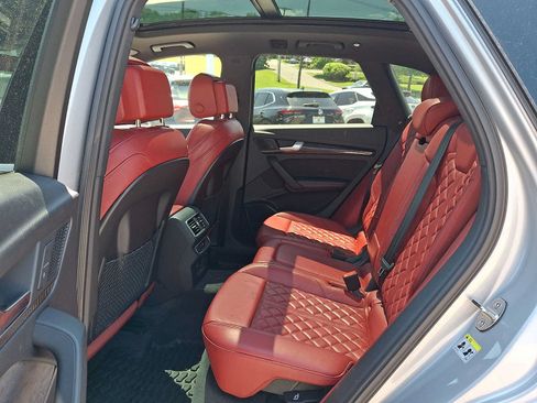 Used 2018 Audi SQ5 Prestige AWD/4WD image 10