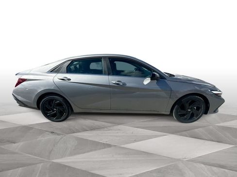 New 2026 Hyundai Elantra SEL Sport FWD image 9