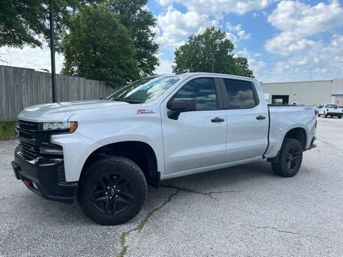 Used 2020 Chevrolet Silverado 1500 LT Trail Boss AWD/4WD image 2
