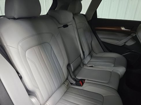 Used 2022 Audi Q5 2.0T Premium Plus AWD/4WD image 17