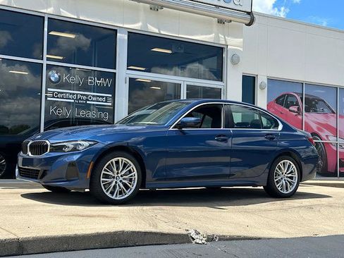 Used 2024 BMW 330i xDrive Sedan w/ Premium Package AWD/4WD image 5