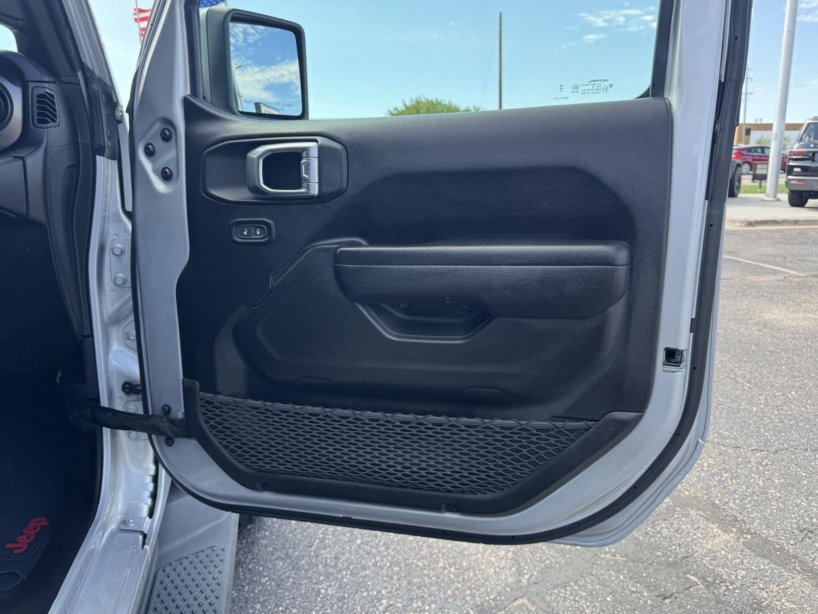 Used 2023 Jeep Gladiator Sport AWD/4WD image 22