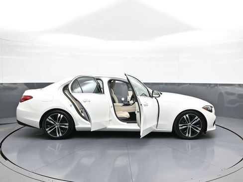 Used 2022 Mercedes-Benz C 300 4MATIC Sedan image 46