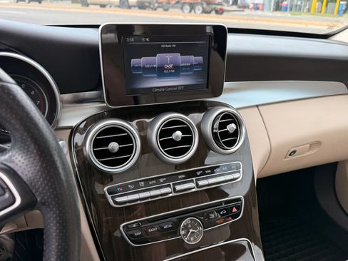 Used 2017 Mercedes-Benz C 300 4MATIC Sedan image 20