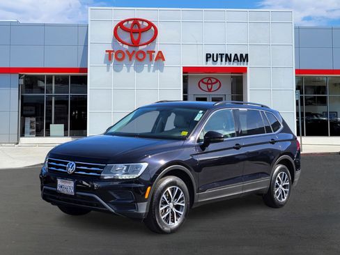 Used 2019 Volkswagen Tiguan SE w/ Panoramic Sunroof Package image 8