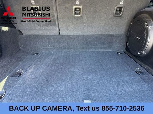 Used 2023 Jeep Wrangler Unlimited w/ Cold Weather Group AWD/4WD image 9