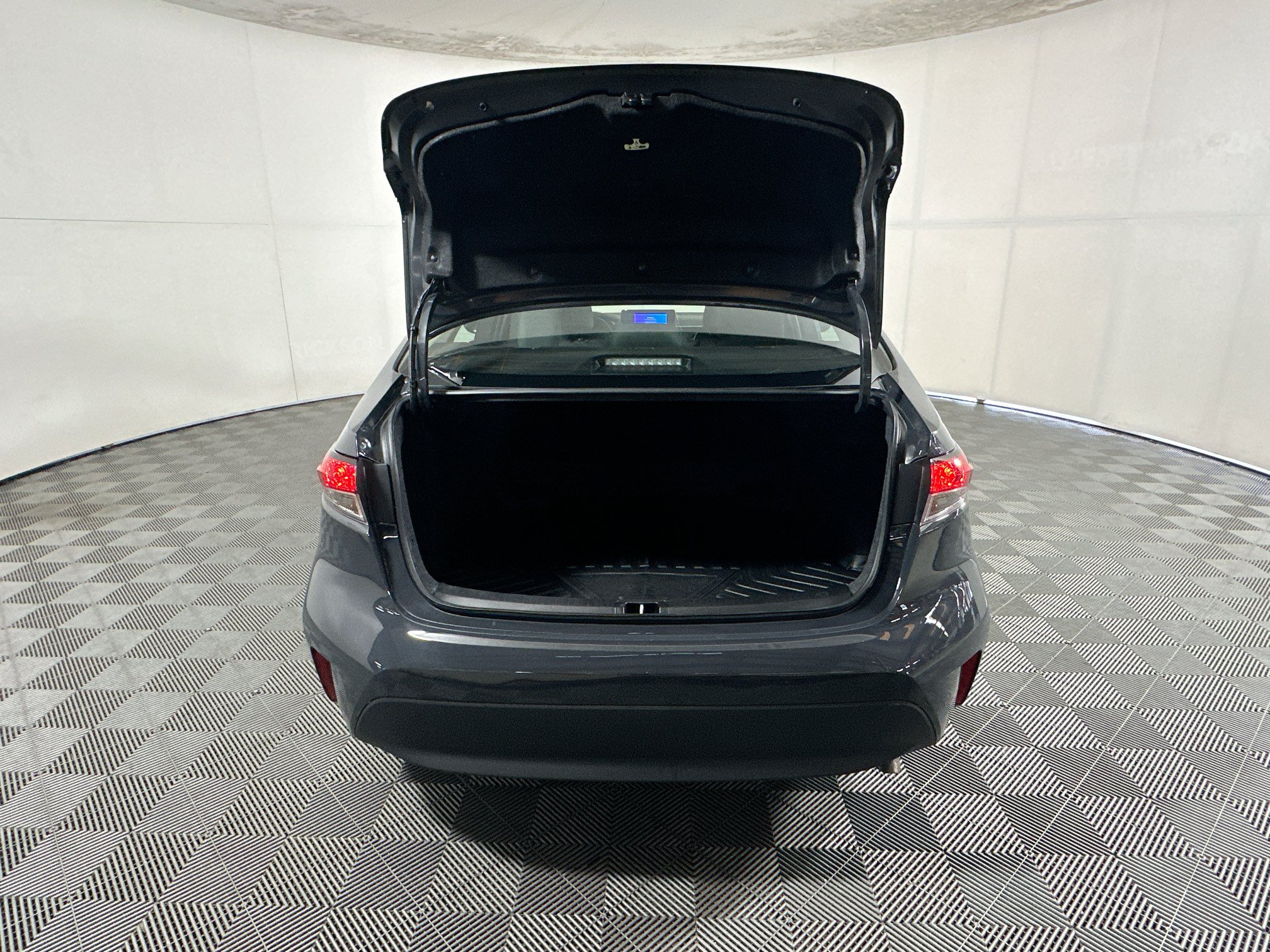Used 2026 Toyota Corolla LE FWD image 30