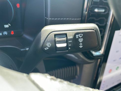 Used 2024 Ford Ranger Lariat w/ FX4 Off-Road Package AWD/4WD image 18