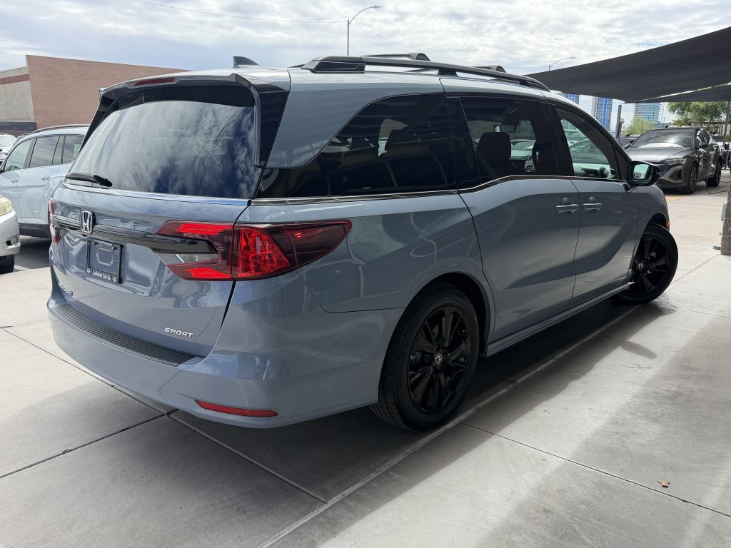 Used 2023 Honda Odyssey Sport image 4