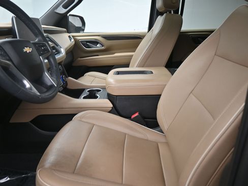 Certified 2023 Chevrolet Suburban Premier image 13