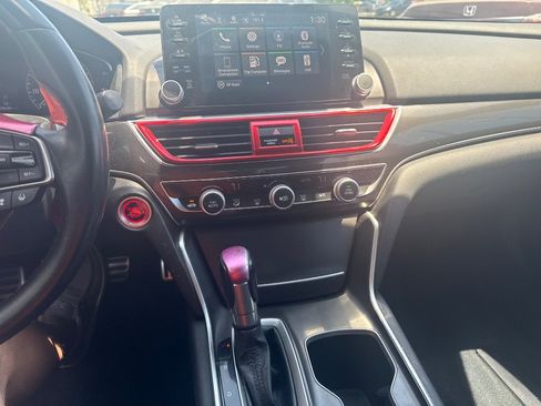 Used 2018 Honda Accord Sport image 14
