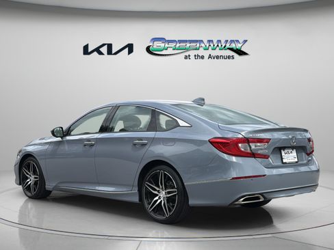 Used 2021 Honda Accord Touring image 4