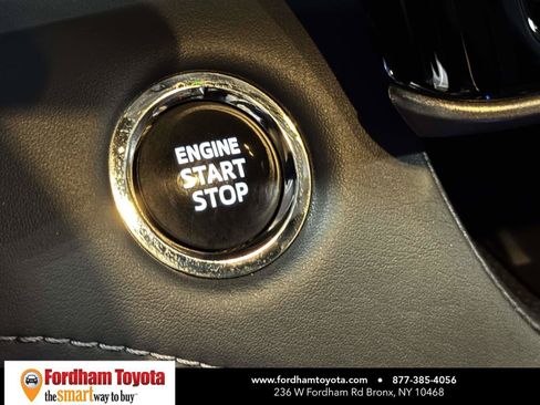 Used 2023 Toyota Highlander XLE AWD/4WD image 26