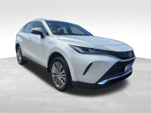Used 2021 Toyota Venza XLE w/ Softex Package AWD/4WD image 10