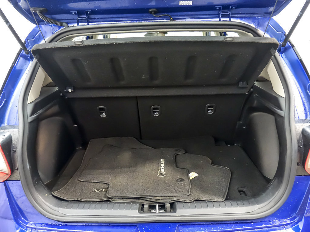 Used 2022 Hyundai Venue SEL w/ Cargo Package FWD image 22