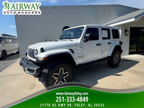 Used 2024 Jeep Wrangler Unlimited Sahara w/ Technology Group AWD/4WD image 1