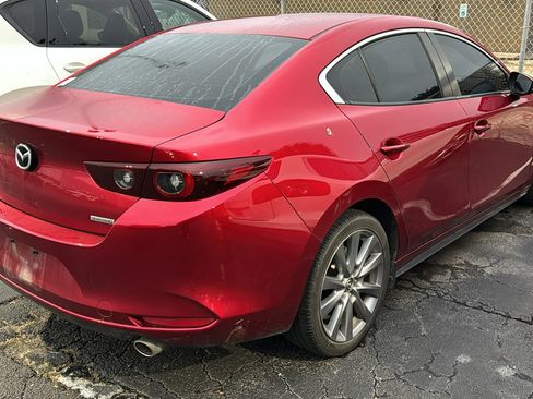 Used 2023 MAZDA MAZDA3 s FWD image 4