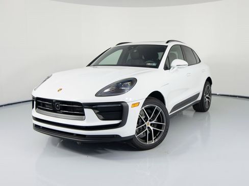 New 2026 Porsche Macan image 1