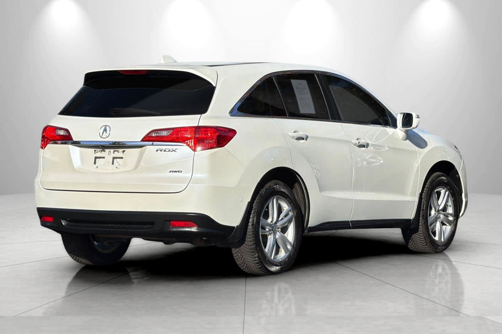 Used 2015 Acura RDX w/ Technology Package AWD/4WD image 2