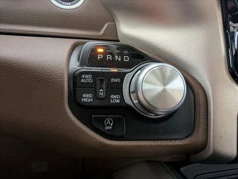 Used 2019 RAM 1500 Laramie AWD/4WD image 12