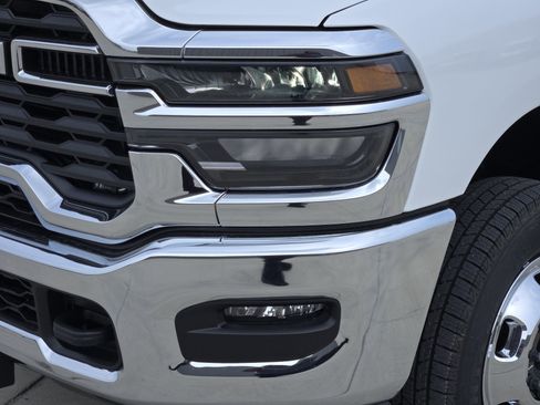 New 2026 RAM 3500 Tradesman w/ Chrome Appearance Group A AWD/4WD image 7