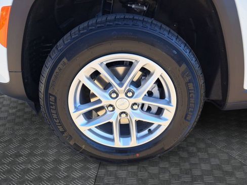 New 2025 Jeep Grand Cherokee Laredo X image 23