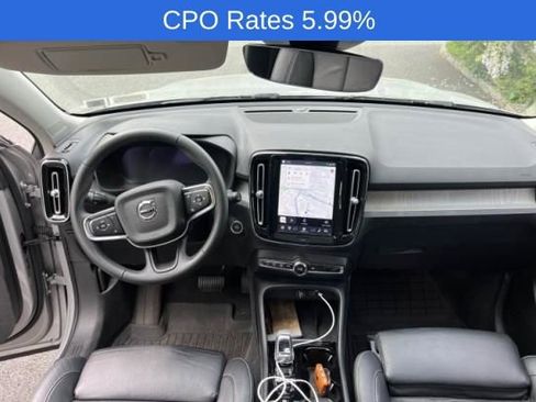 Used 2023 Volvo XC40 B5 Plus w/ Protection Package Premier AWD/4WD image 9