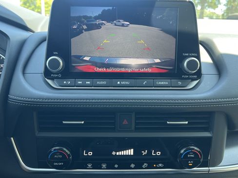 Certified 2026 Nissan Rogue SV FWD image 6