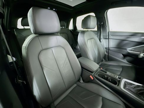 Certified 2025 Audi Q3 2.0T Premium image 27